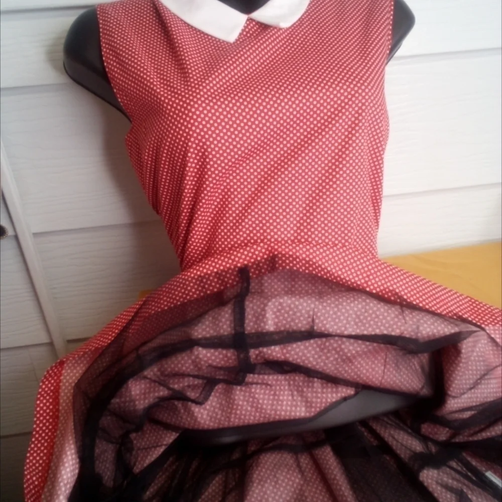 RED and White Polka Dot's Dress - Picture 6 of 10